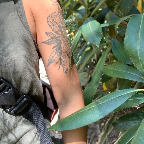 Meet your Posher, Jessica - Picture 3 of 6